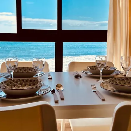 Click&guest - Bright Sun House With Sea Views アパート アグイメス